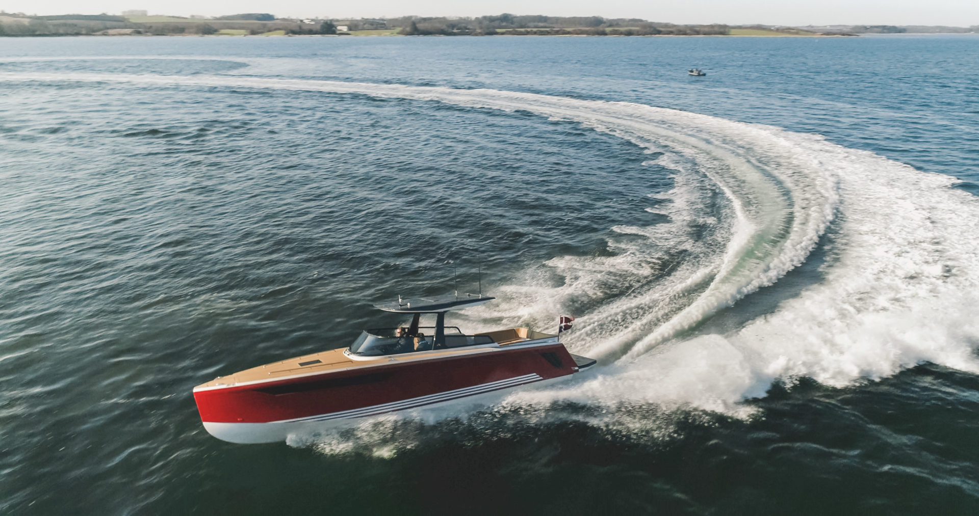 visites & essais Xpower 33C Lac Léman XYachts Luxury Performance Cruiser Yachts